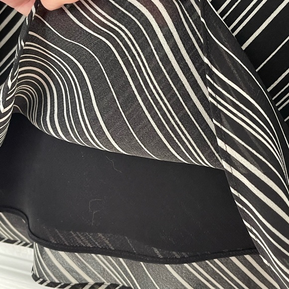 New York & Company lined skirt - Picture 6 of 7